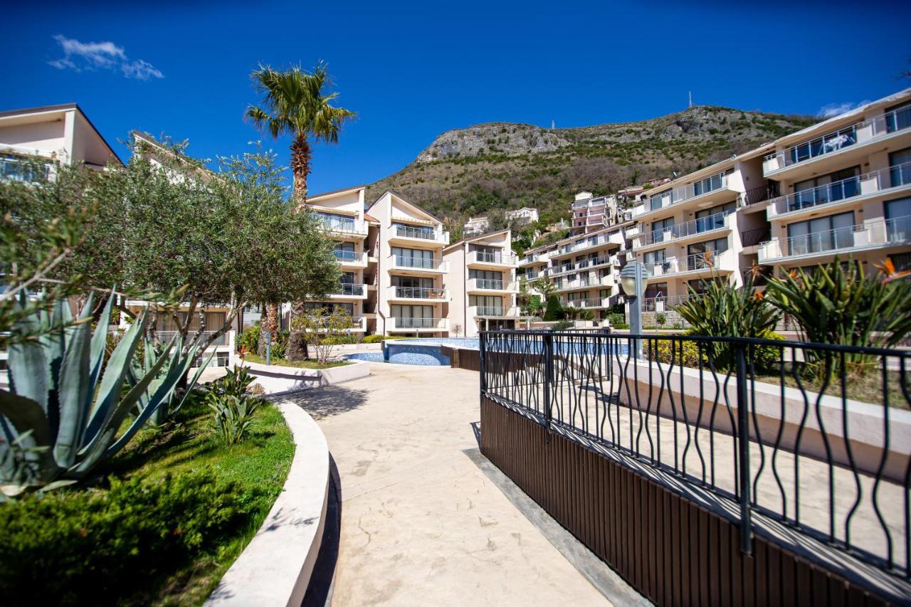 Sophie Apartment Budva Buitenkant foto